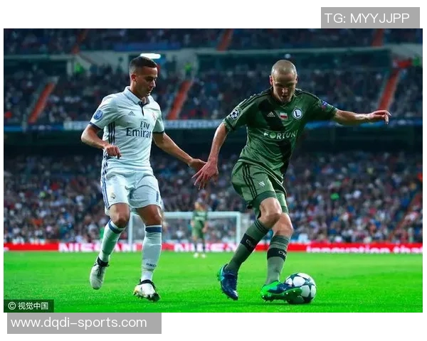 德甲激战：巴黎圣日耳曼与曼城战成平局全场沸腾瞬间回顾