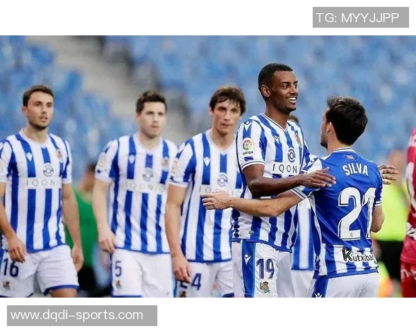 欧联杯激战切尔西逆转里昂全场沸腾的精彩瞬间解析